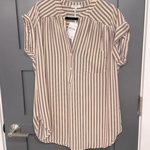 Brand new business casual top w/ fun pinstripping